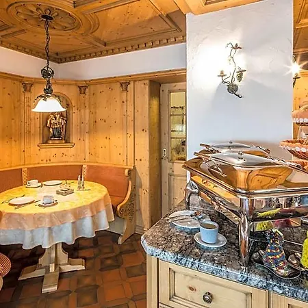 - Landgasthof Rebstock Hotel